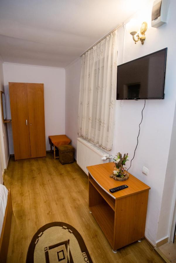 Hotel Marion Poiana Dumbraveni  Buitenkant foto
