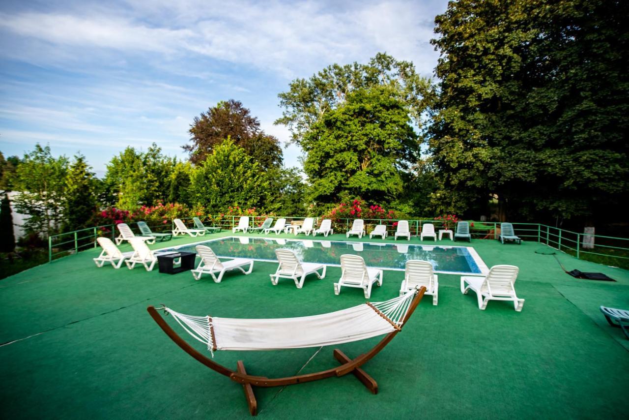 Hotel Marion Poiana Dumbraveni  Buitenkant foto